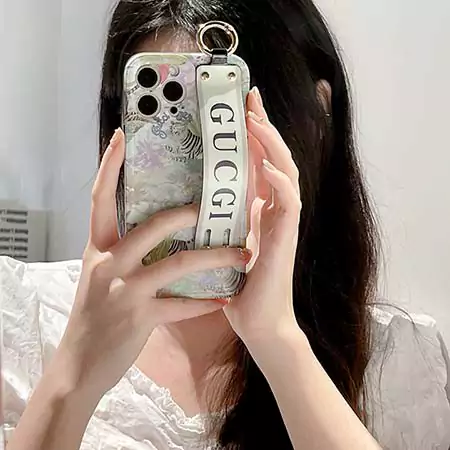 グッチ iPhone17 Pro タイガー柄ケース