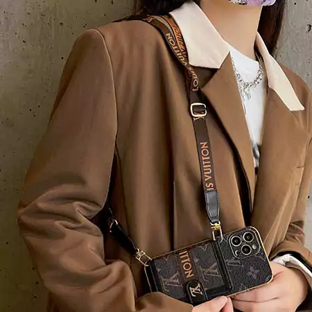 LV iPhone17Pro ケース レザー ストラップ付き