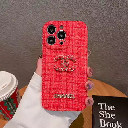 Chanel iPhone17 Pro ケース 金属ロゴ付き