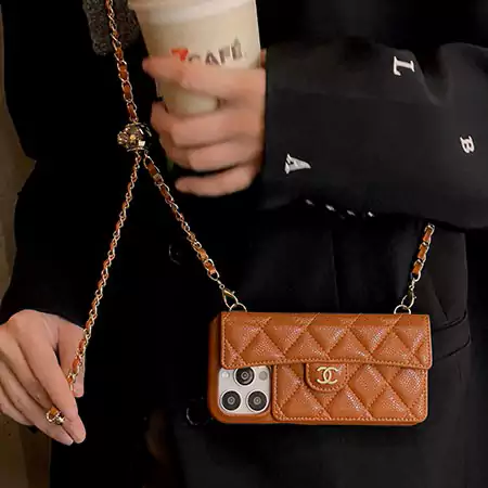 chanel iPhone17 チェーン付き スマホケース