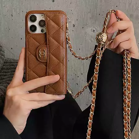 chanel iPhone17 チェーン付き スマホケース