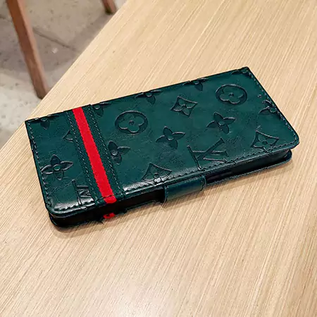 LV iPhone17 Pro Max ケース ロゴ型押しレザー