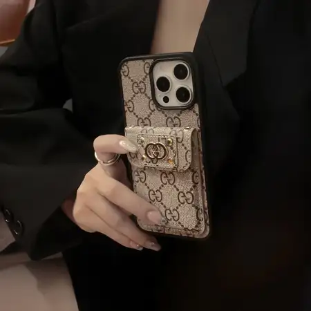 ルイヴィトン iPhone17 Pro レザーケース 背面カード収納