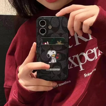 コーチ iPhone17 ケース スヌーピー
