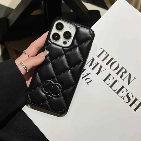 シャネル iPhone17 キルティングレザーケース