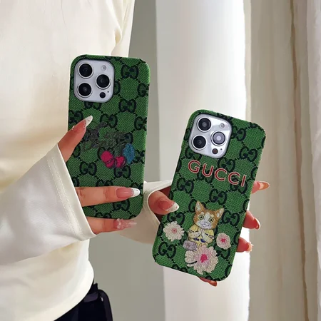 グッチ iPhone17 Pro 布製ケース