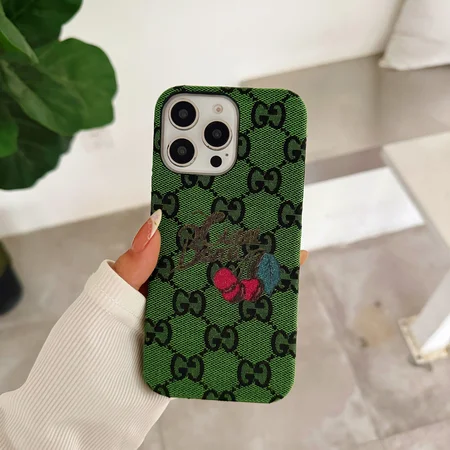 グッチ iPhone17 Pro 布製ケース