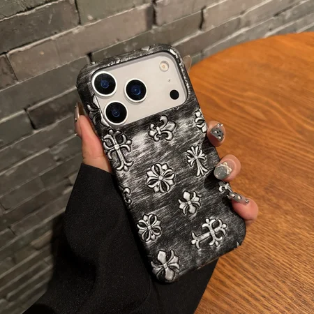 クロームハーツ iPhone17 ケース CHクロス レリーフ