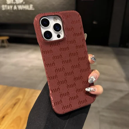 ミュウミュウ iPhone17 Pro スリムケース レザー調
