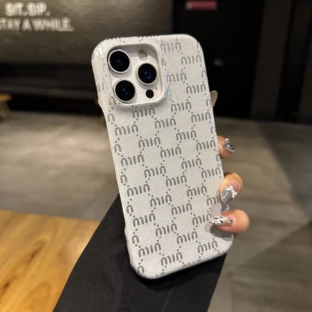 ミュウミュウ iPhone17 Pro スリムケース レザー調