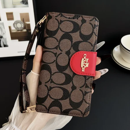 Coach iPhone17 手帳型ケース