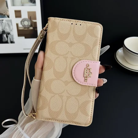Coach iPhone17 手帳型ケース